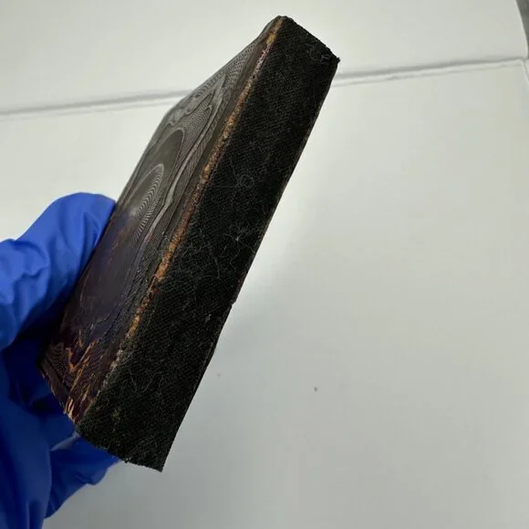 Antique Daguerreotype Photograph 1/9th Plate Victorian Woman Book Leather Case - Picture 5 of 14